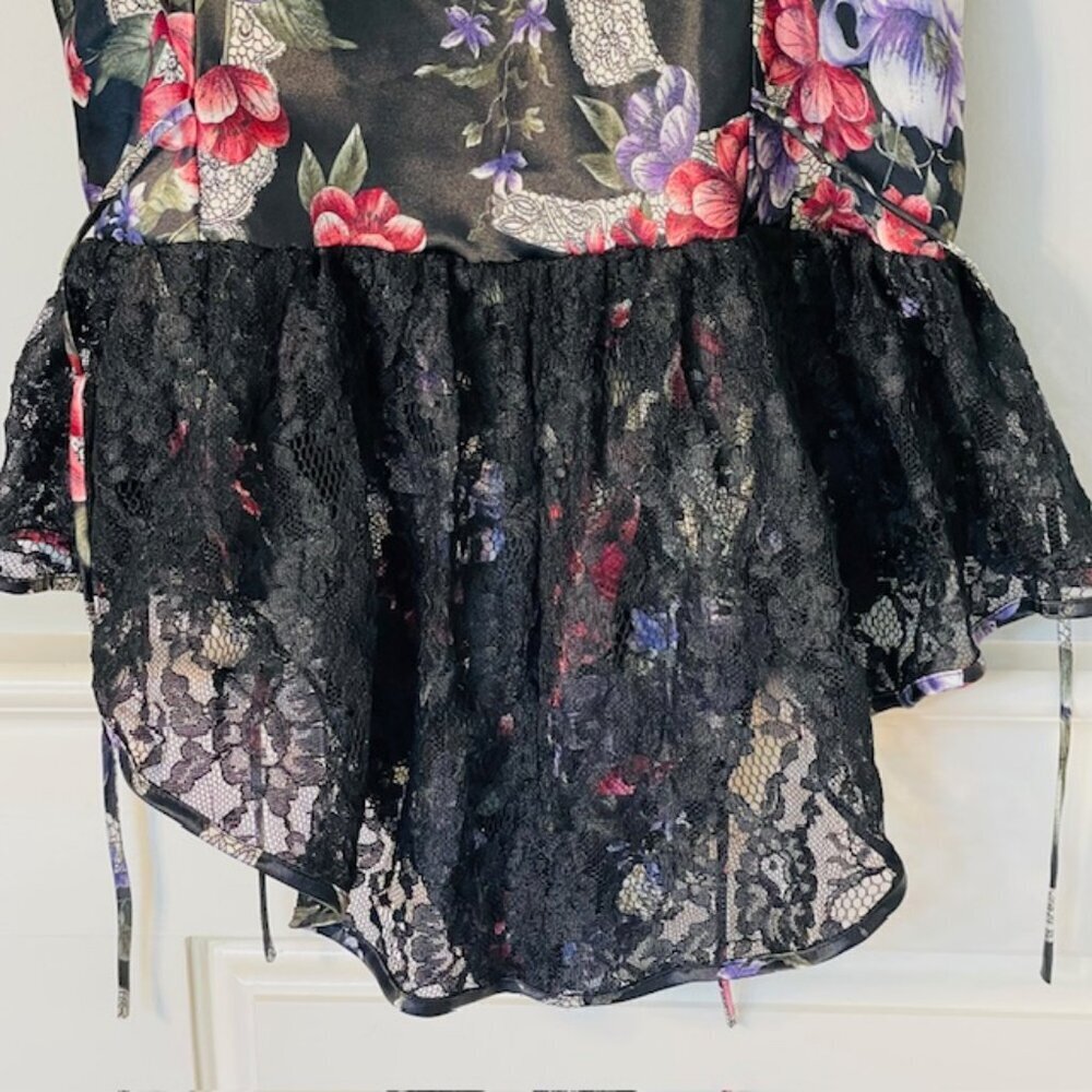 Vintage Victoria’s Secret Gold Label Teddy Romper Lace Floral Satin Dainty Med - Picture 5 of 13